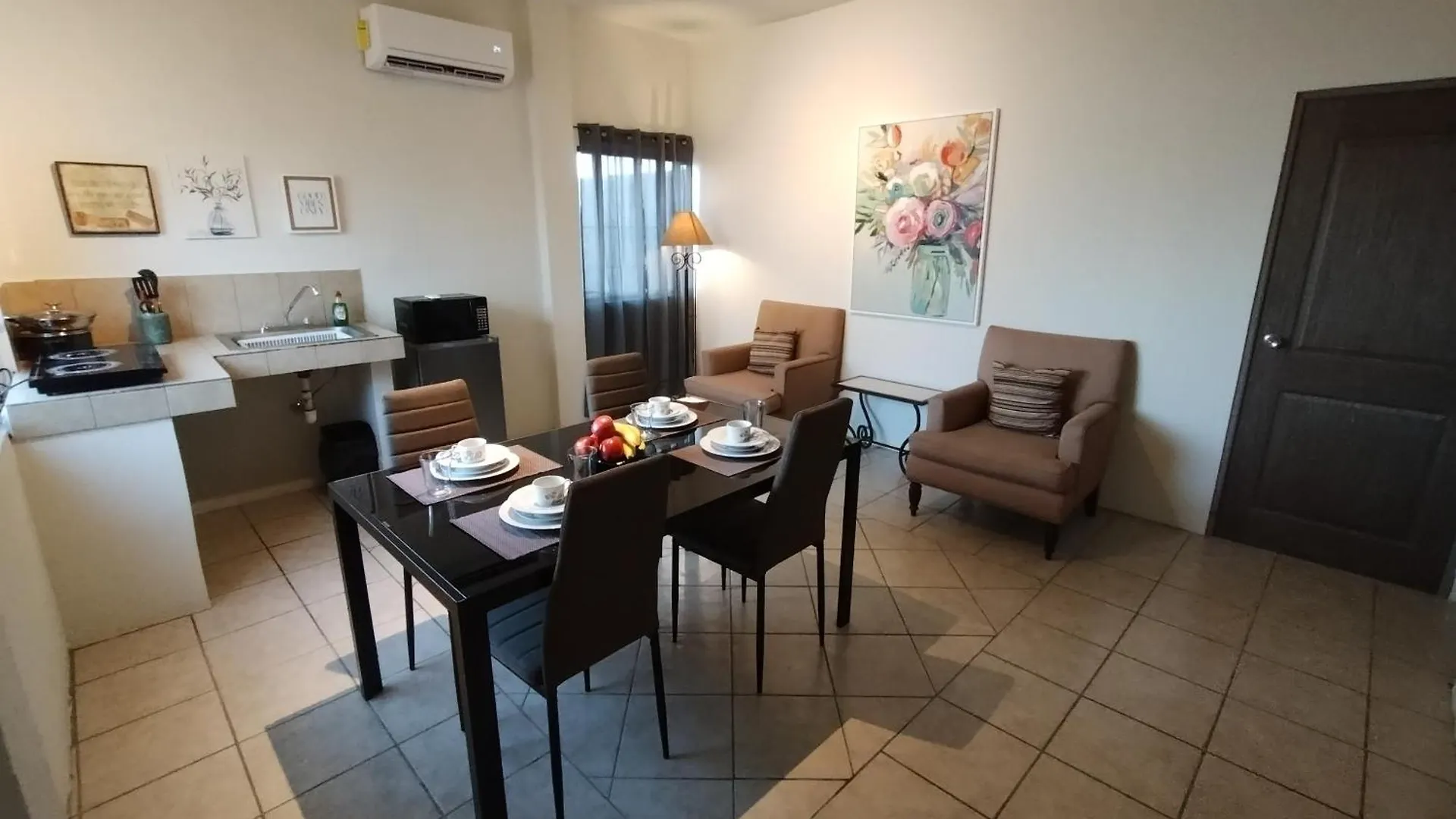 Tres Migueles, Departamento Alaain, Cerca De La Marina, Zona Turistica Y Playa location